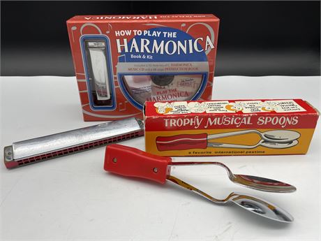 HOW TO PLAY THE HARMONICA BOOK & KIT, MUSICAL SPOONS & VINTAGE HARMONICA
