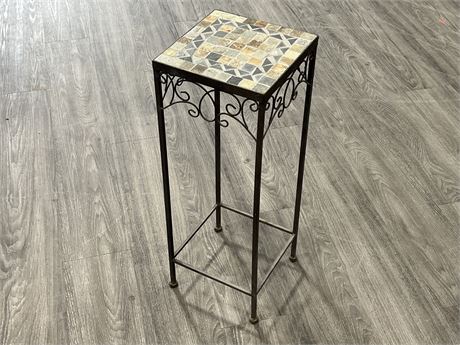 METAL PLANT STAND (26” tall)