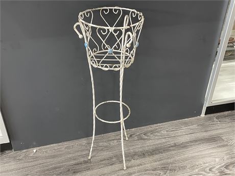 WROUGHT IRON VINTAGE PLANT STAND (32”)
