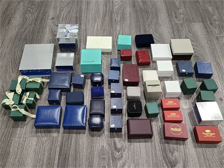LOT OF EMPTY JEWELRY BOXES