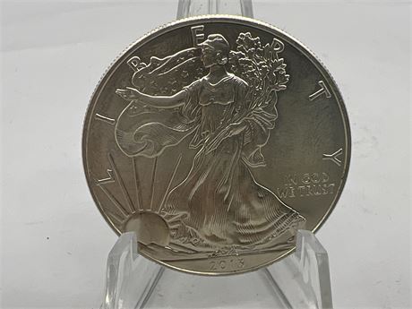 1 OZ 999 FINE SILVER 2013 USA LIBERTY COIN