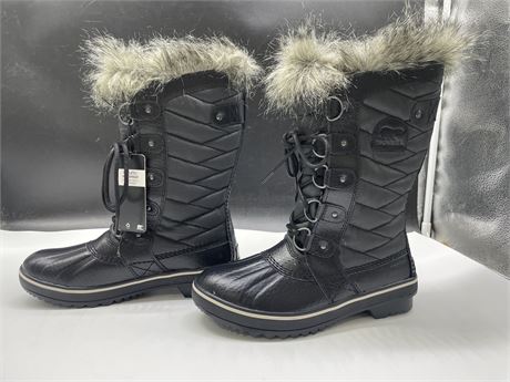 (NEW WITH TAGS) SOREL WATERPROOF WINTER BOOTS SIZE 6