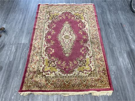HAND KNOTTED AREA CARPET (49”x73”)