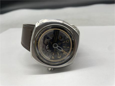 AUTHENTIC SEVEN FRIDAY AUTOMATIC WATCH SF-V2