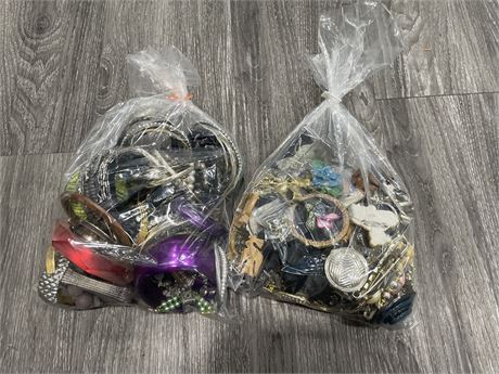 2 BAGS VINTAGE JEWELRY - BRACELETS + BROACHES