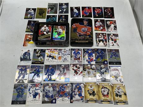 TIN OF 100+ ASSORTED UPPER DECK NHL CARDS