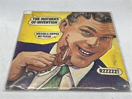 THE MOTHERS OF INVENTION - WEASELS RIPPED MY FLESH - VG (slightly scratched)