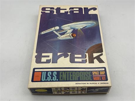 1966 STAR TREK MODEL KIT (Unaware if complete)
