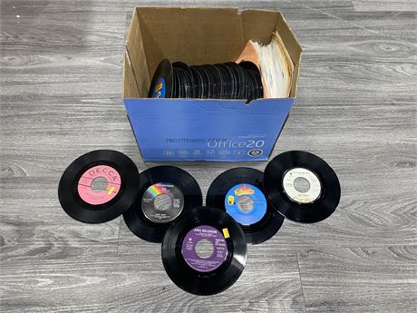 LOT OF COLLECTORS 45’S - CONDITIONS VARY