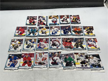 26 YOUNG GUNS NHL CARDS