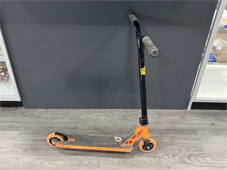 GRIT TRICK SCOOTER