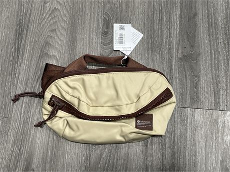 (NEW WITH TAGS) BROWN LULULEMON ALL DAY ESSENTIALS BELT BAG