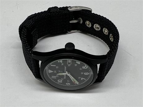 SMITH & WESSON WATCH NEW STRAP W/BATTERY