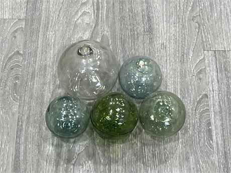 5 VINTAGE BLUE / GREEN / CLEAR FISH FLOATS - 4” & 3” DIAM