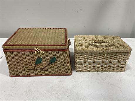 2 VINTAGE SEWING BASKETS (Largest is 10.5” wide)