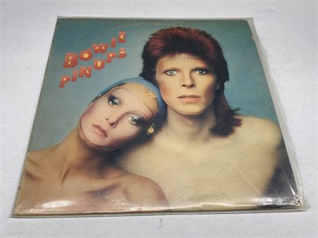 DAVID BOWIE - PINUPS - VG (Slightly scratched)