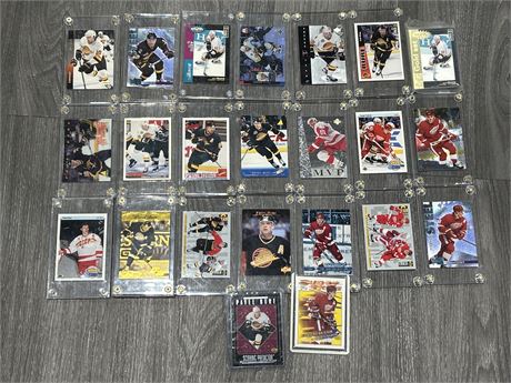 LOT OF BURE & FEDOROV CARDS - MOST IN PROTECTIVE CASES