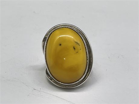 925 STERLING BUTTERSCOTCH AMBER DINNER RING SIZE 8.75
