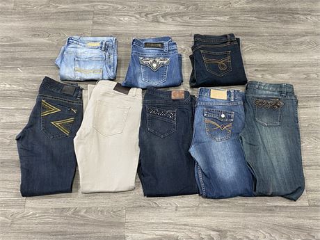 8 PAIRS OF JEANS - VARIOUS BRANDS & SIZES