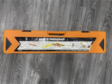 HALEY PREMIER VOLLEYBALL SET - NEVER USED (NEW) IN CASE