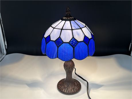 (NEW) STAINED GLASS LAMP - WORKS (13” tall)