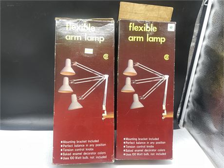 2 FLEXIBLE ARM LAMPS IN BOX