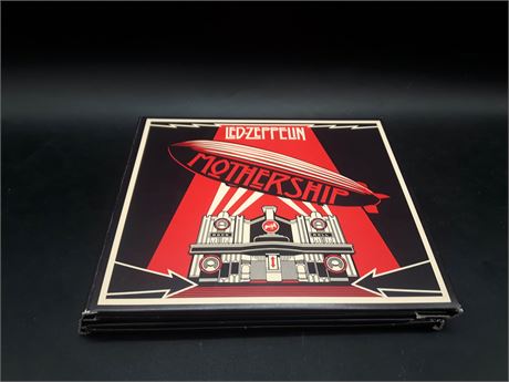 LED ZEPPELIN - MOTHERSHIP - DELUXE MUSIC CD (E) EXCELLENT CONDITION