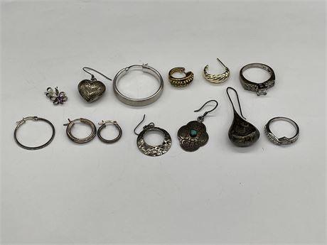 LOT OF MISC STERLING SILVER JEWELRY