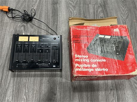 REALISTIC STEREO MIXING CONSOLE W/BOX - POWERS UP