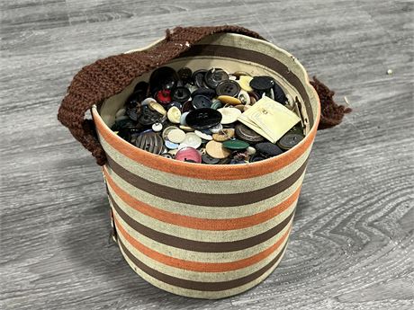 BUCKET OF VINTAGE / ANTIQUE BUTTONS (Over 1000)