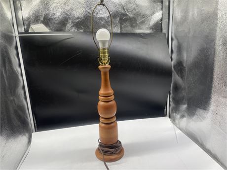 MCM WOOD LAMP 27