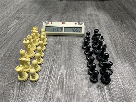 VINTAGE CHESS MEN SET WITH CHESS TIMER