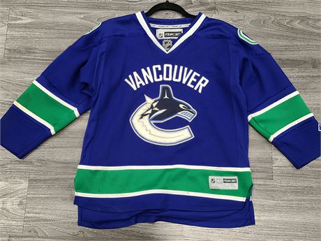 REEBOK OFFICIAL YOUTH SIZE XL VANCOUVER CANUCKS JERSEY