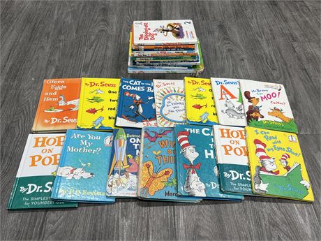 LARGE LOT OF VINTAGE DR.SEUESS BOOKS