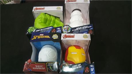 4 (NEW) MARVEL GLOW BUDDIES (Batteries included)
