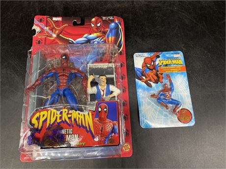 MAGNETIC SPIDER-MAN FIGURE & GROW A SPIDER-MAN TOY