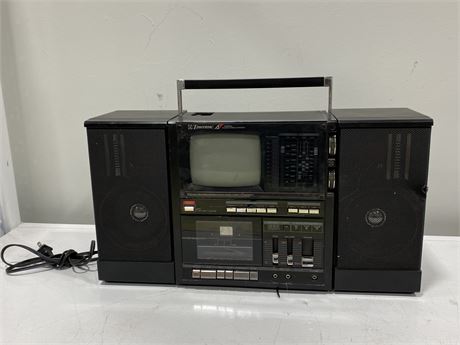 EMERSON XLC556A TV / CASSETTE RADIO (Untested)