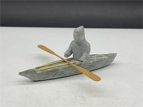 VINTAGE INDIGENOUS HAND CARVED SOAP STONE CANOE W/PADDLE & SPEARS - SIGNED