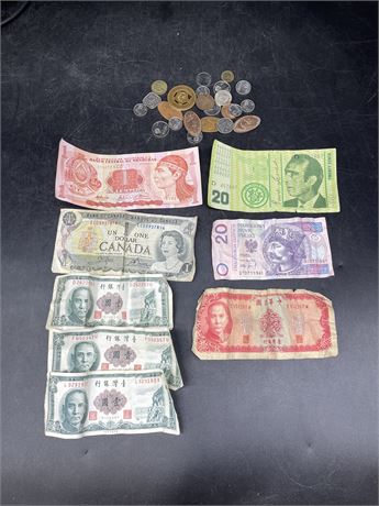FOREIGN CURRENCY / COINS