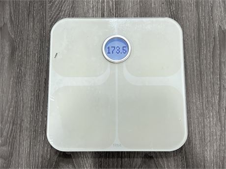 FITBIT WEIGHT SCALE - WORKS