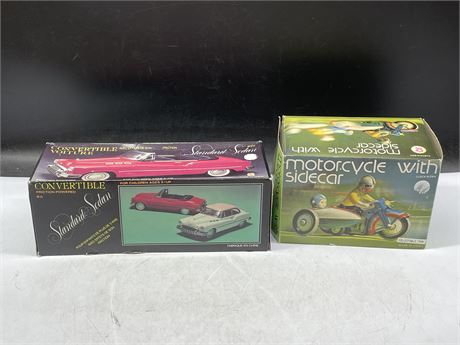 IN BOX RED STANDARD SEDAN CONVERTIBLE TOY CAR & TIN MOTORCYCLE WITH SIDE CAR