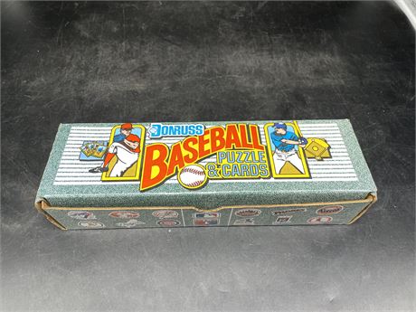 DONRUSS PUZZLE AND CARDS BOX - CARDS ARE FACTORY SEALED