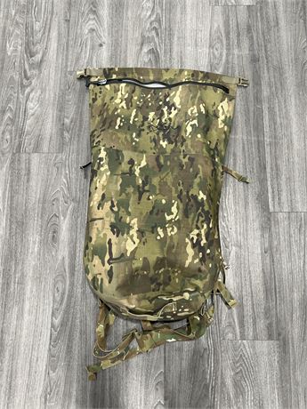 ARC’TERYX CAMOUFLAGE OUTDOORS BACK PACK - 35”x17”