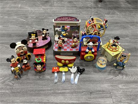 LOT OF DISNEY MICKEY MOUSE COLLECTABLE TOYS - SOME VINTAGE