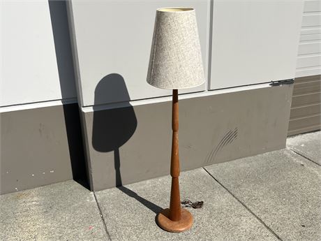 VINTAGE TEAK FLOOR LAMP W/ORIGINAL SHADE (63” tall) WORKS