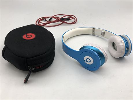 BEATS BY DR DRE SOLO HD WITH CASE AND CORD (WORKS)