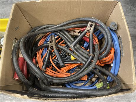 2 BOXES OF CORDS, GRINDER BLADES & CLAMP