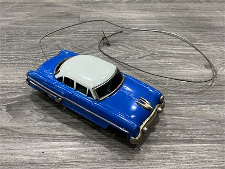 RARE 1950’S MASUDAYA MODERN TOYS TIN LITHO ELECTRIC CAR (8” LONG)