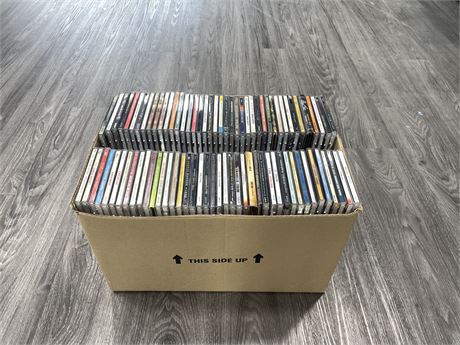 BOX OF APPRX 180 CDS - MISCELLANEOUS TITLES - MAINLY COUNTRY - DISCS ARE CLEAN