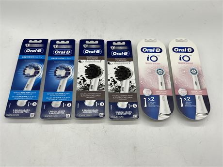 LOT OF NEW ORAL-B BRUSH HEADS